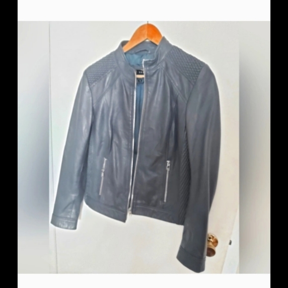 $35 leather jacket for ladies - Picture 3 of 4